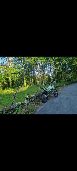 Vendo Husqvarna 300tpi