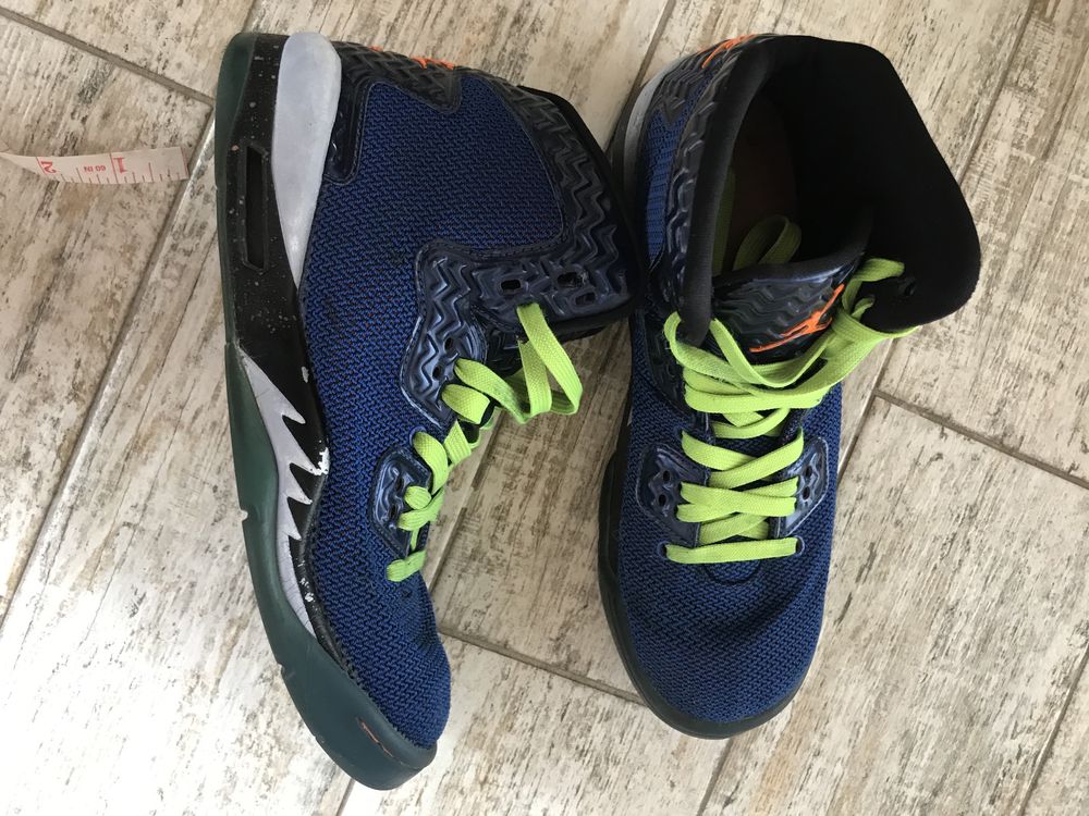 Air jordan hotsell spike forty bg