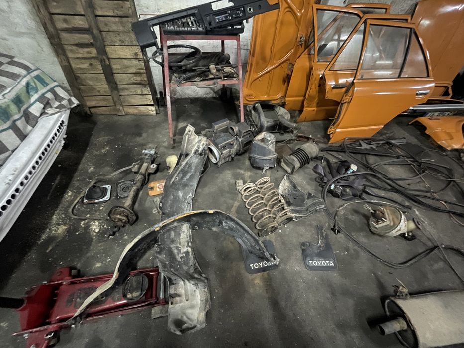 Peças Toyota Carina Ta40
