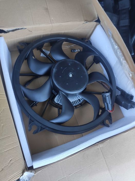 Вентилятор Ситроен пежо ,,,новый