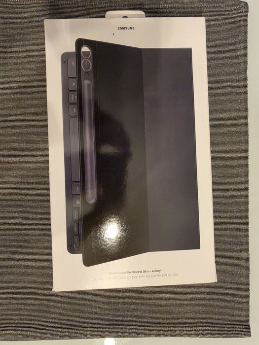 Samsung Cover Keyboard Slim do np s9+ Plus