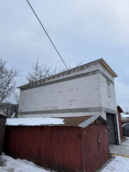 Продаю гараж двоповерховий в кооперативі Дачний 2 по вул. Черемшини