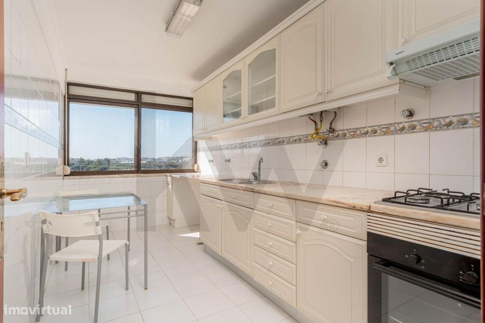 O T1 que não vai ficar disponível muito tempo - Último andar com vista