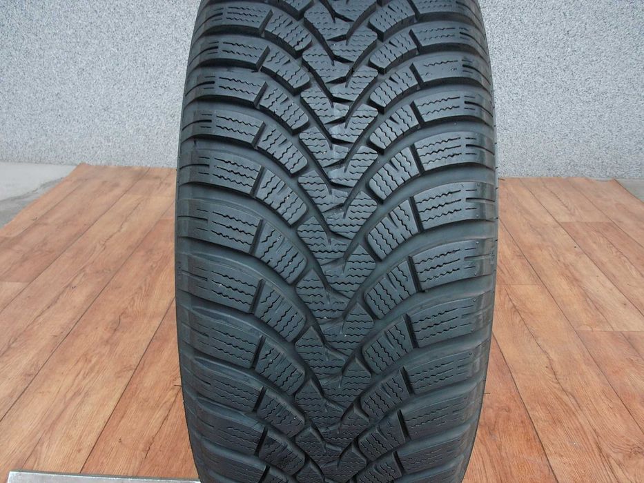 Falken Euro Winter HS01 215/60/16 99H XL jak nowa! zima