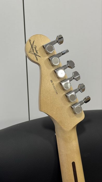 Продам електрогітару stratocaster