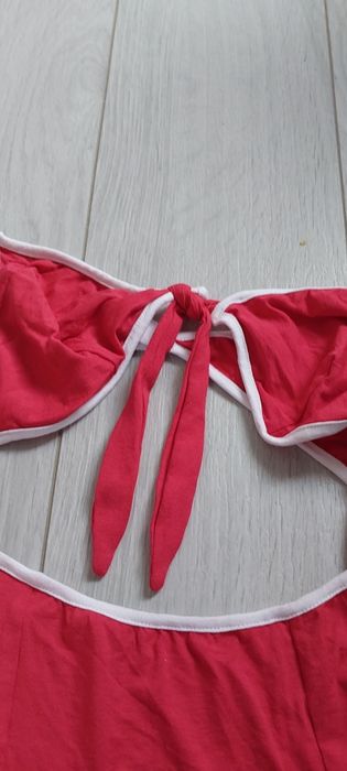 Stroj kąpielowy czerwony cieniutki S M taboo