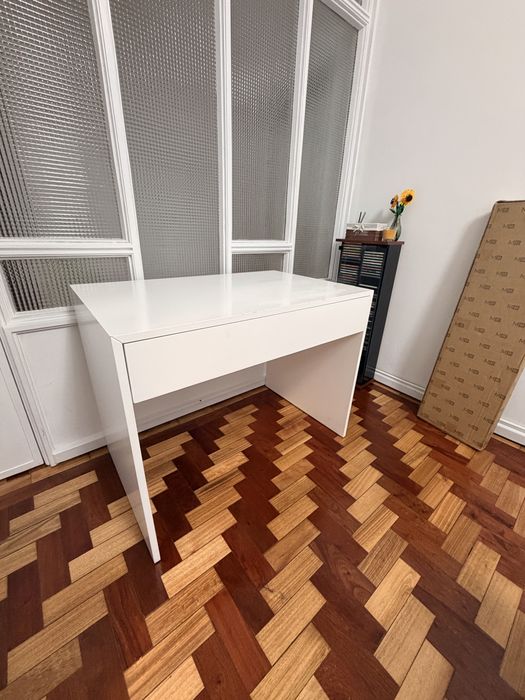Mesa escritório IKEA
