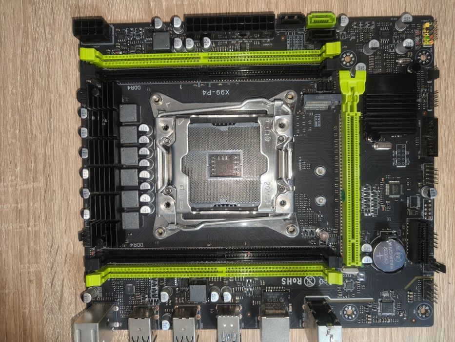 Материнська плата під XEON V3/v4 Zsus X99-P4