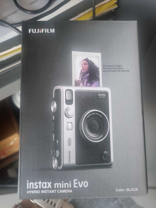 Instax Mini Evo NOWY aparat GRATIS: czarny pokrowiec etui i 20 arkuszy Fujifilm