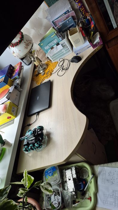 Продам Угловий(угловой) стіл