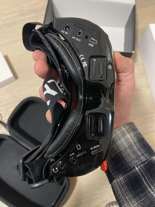 Fpv окуляри skyzone SKY04X