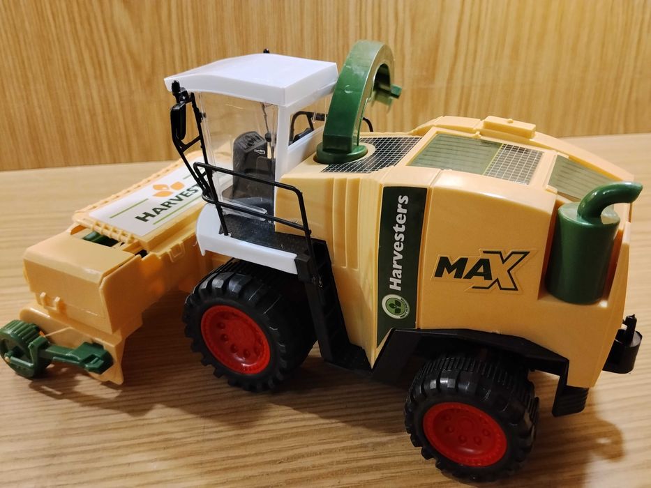 Зерноуборочный комбайн с жаткой 24,5 см инерция подвижные детали