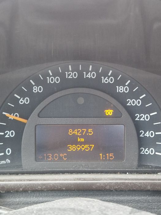 Mercedes-Benz C220 143cv