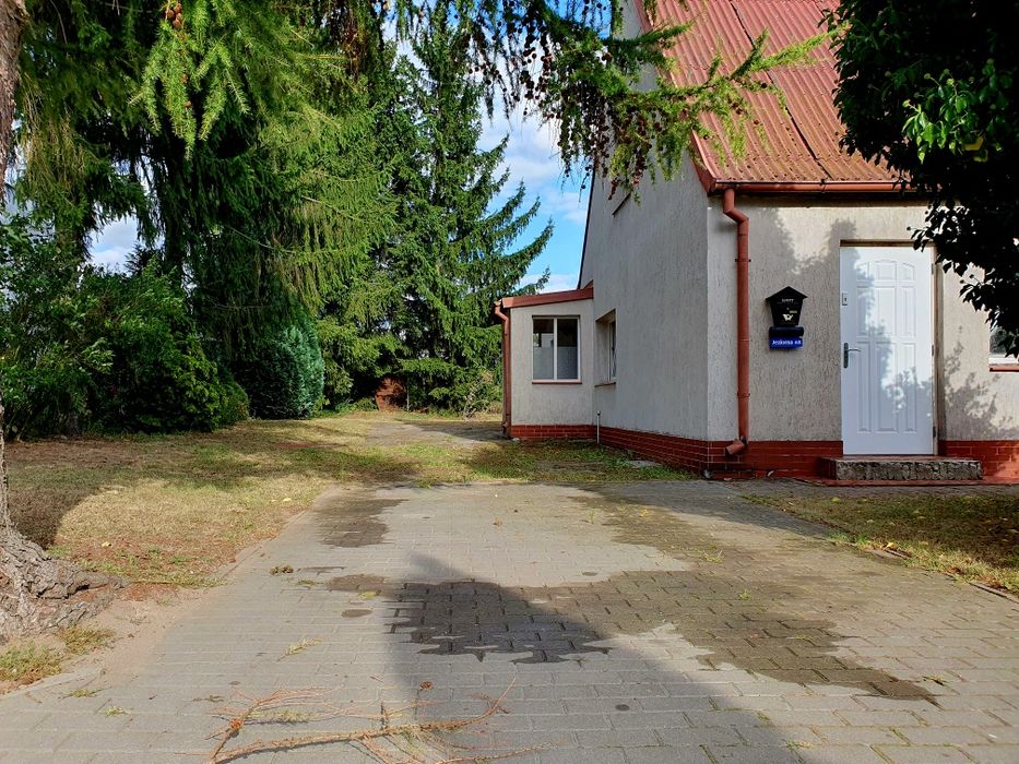 Dom w pobliżu jeziora