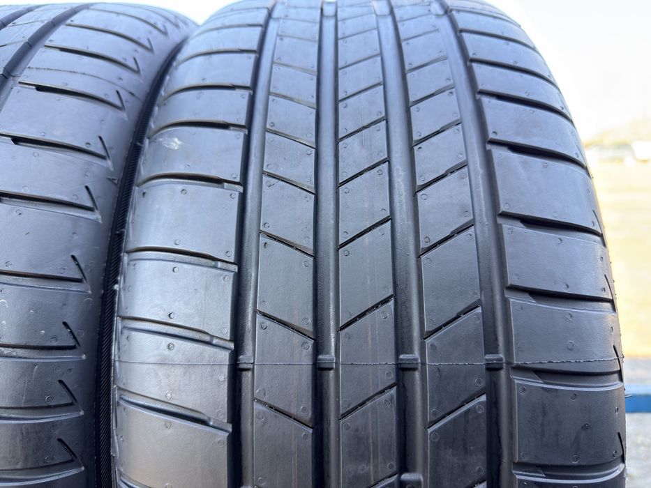 Шини демо 225/40 R18 Bridgestone 4шт