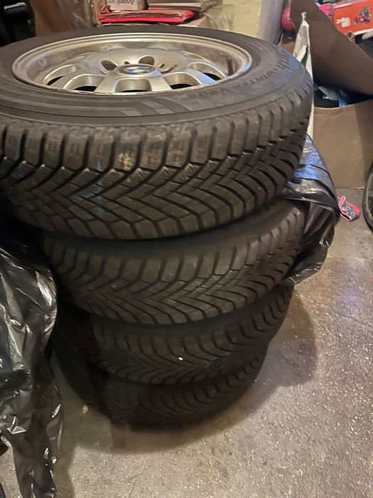 Колеса до БМВ з титанами зима