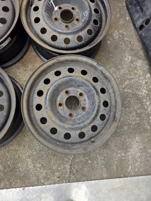 Felgi stalowe rozmiar 16 roztaw śrub 5x114,3 et46