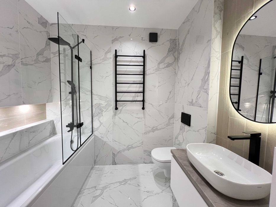 ТОПОВА євроТРІЙКА в районі центру повністю укомплектована