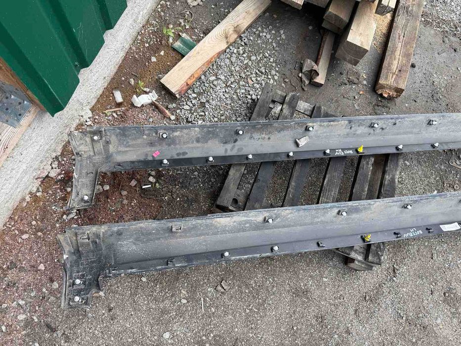 Накладка порога внешняя Chevrolet BOLT Поріг лівий правий зовнішній