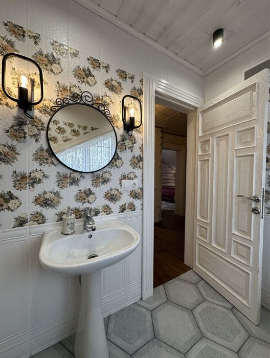 Просторий будинок у Тарасівці: зруб, 4 спальні, 7,5 соток!