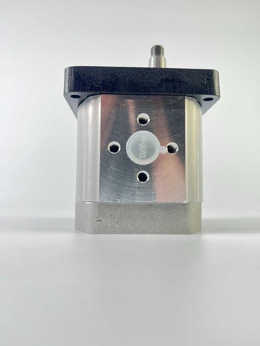 Гідронасоси НШ Hydro-pack на трактор / комбайн в асортименті