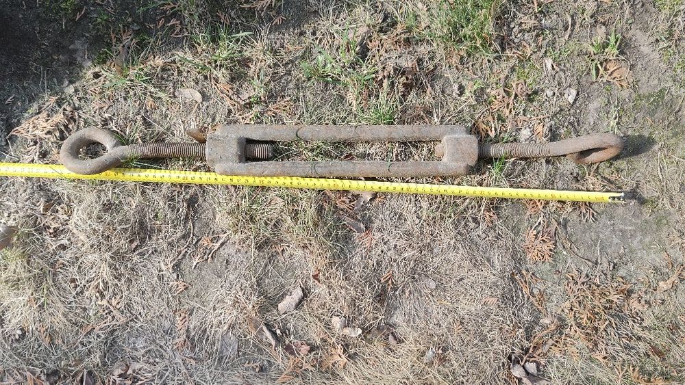 Odciąg, napinacz do liny.