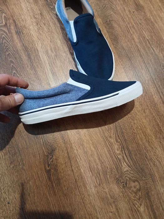 Продам чоловічі кеди бренду H M