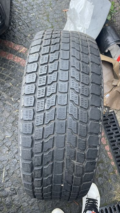 Шини зимові овтомобвльні