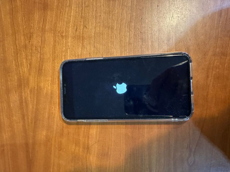 IPhone 11 como novo com capa