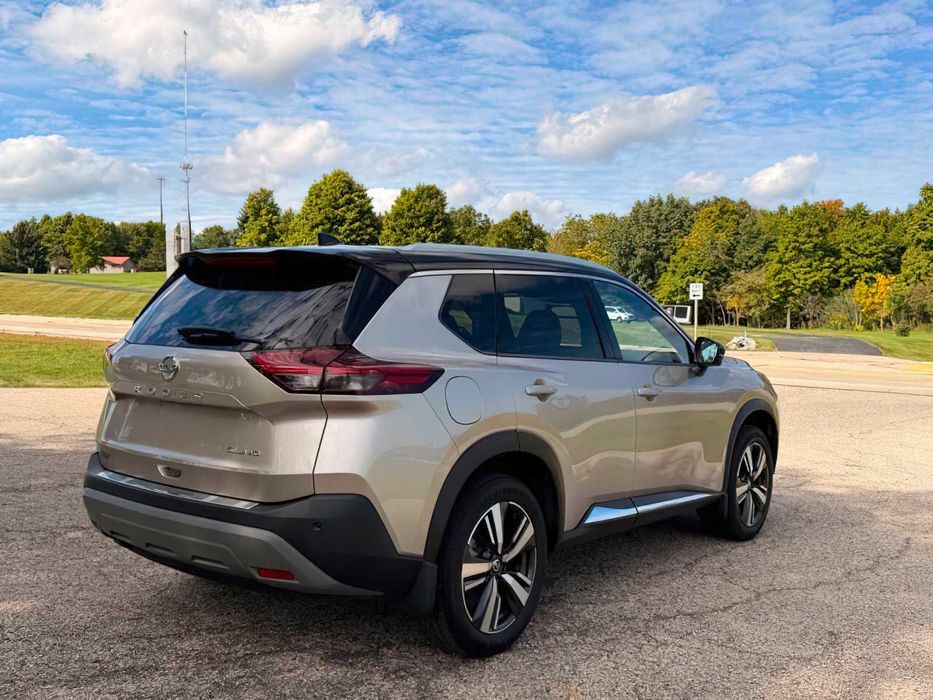 Nissan Rogue SL      2021