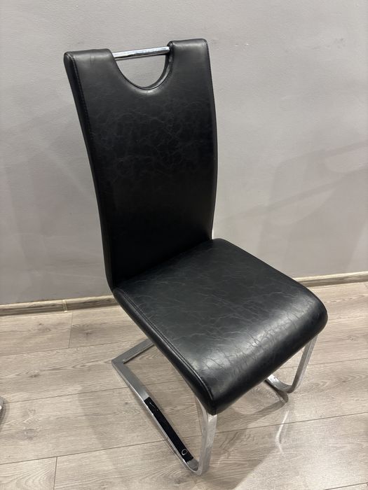 Krzesło  czarne nowoczesne
