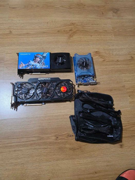 Zestaw kart graficznych + kable | Stan nieznany / Nietestowane