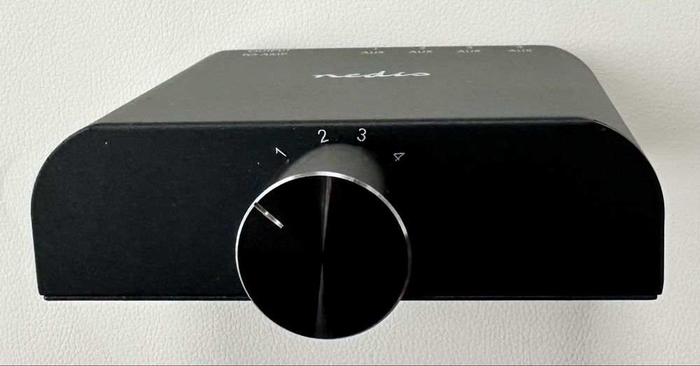 Switch audio  RCA  Nedis 1 wyjście , 3 wejścia, jack 3,5