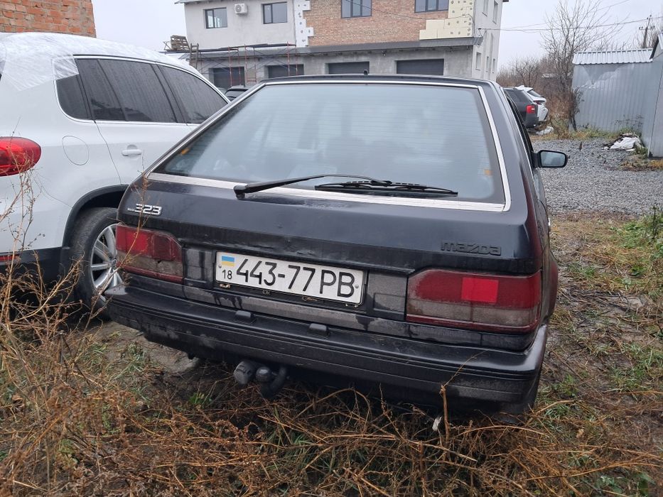 Продам мазда 323 1988 рік