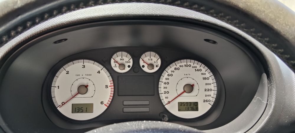 SEAT Leon — fotografia 5