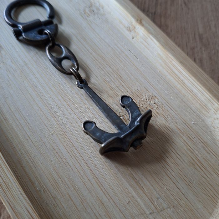 Unikatowy brelok KOTWICA Vintage Gunmetal