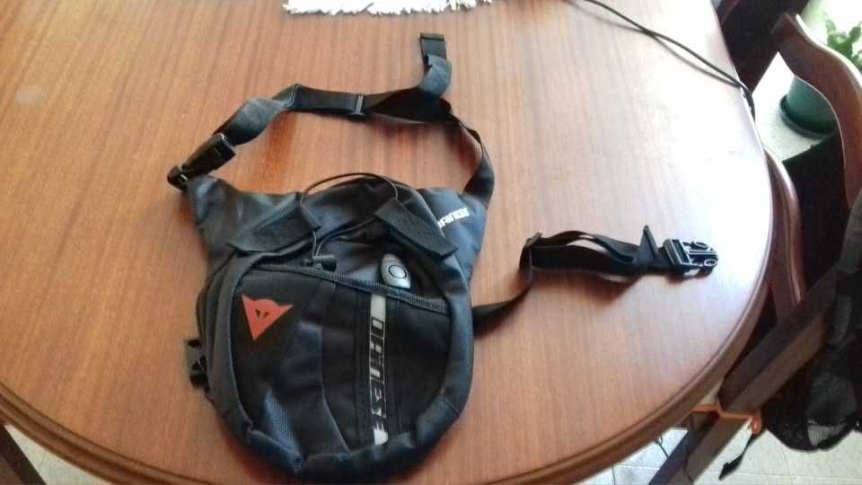 Bolsa de perna dainese , para entrega imediata.