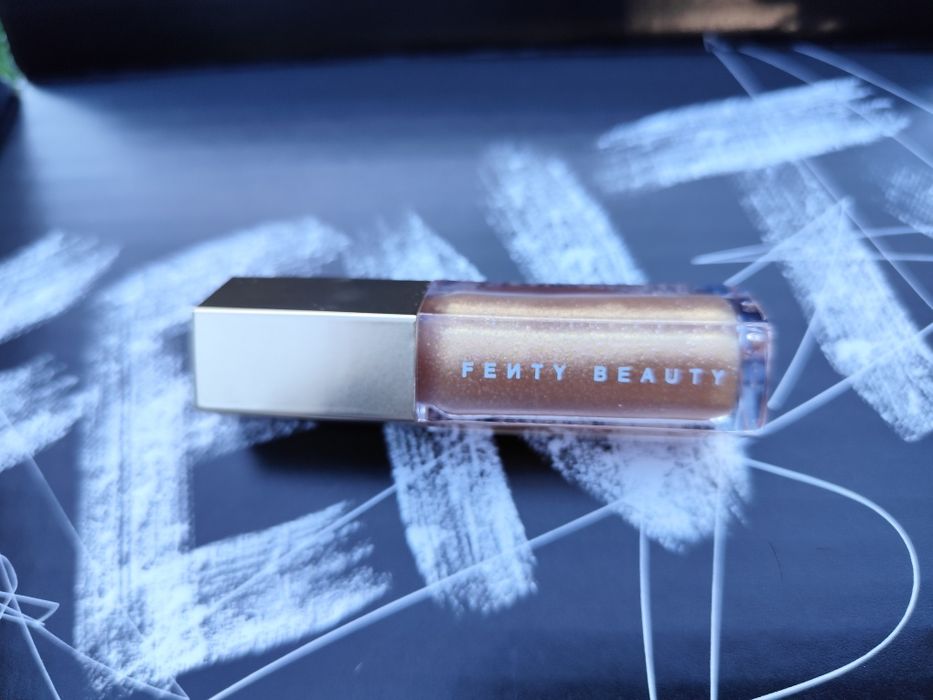 NOVO - Fenty Beauty - Gold Gloss Bomb Universal Lip Luminizer: Arcane