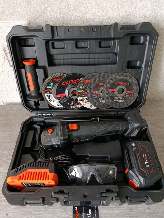 Акамуляторна болгарка