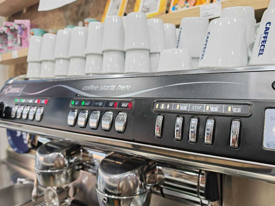 Máquina Café Industrial La Cimbali (Quase Nova)