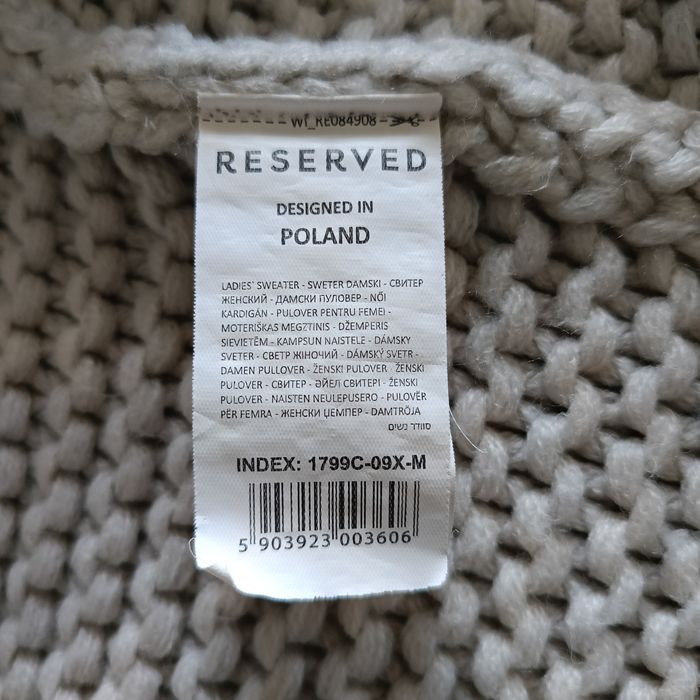 Piękny sweter o grubym splocie