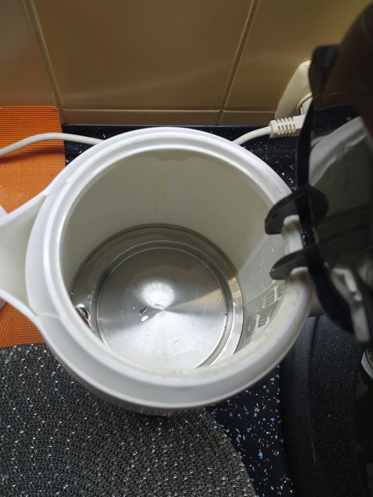 Чайник DELFA  1,7 літра