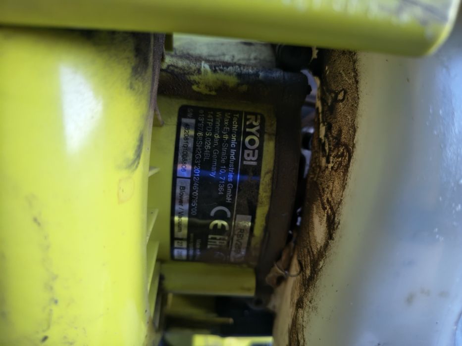 Dmuchawa do liści Ryobi