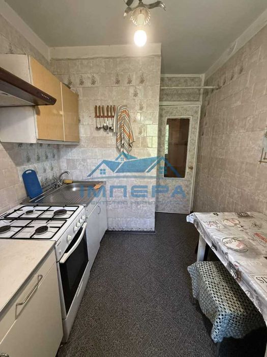 Продаж 4кімнатна квартира під ремонт на Алмазному