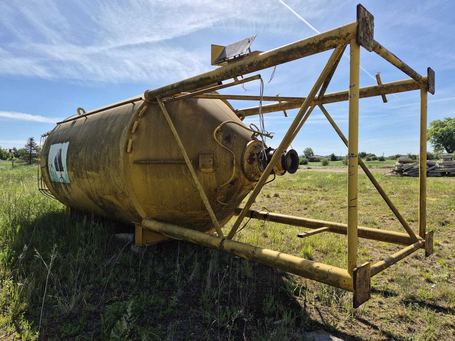 Silos do cementu / materiałów sypkich [50t / 35 m³] – z konstrukcją