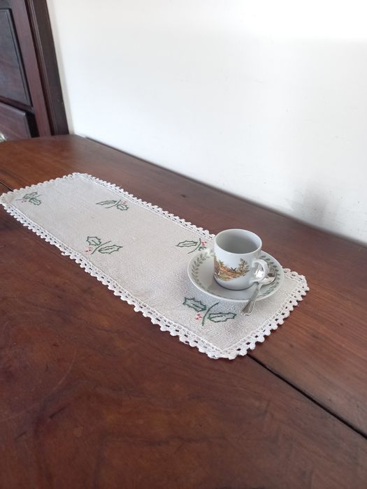 Naperons estopa azevinho bordado