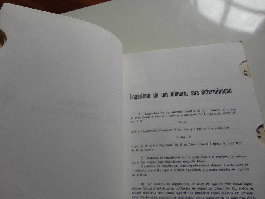 Livro de Logaritmos