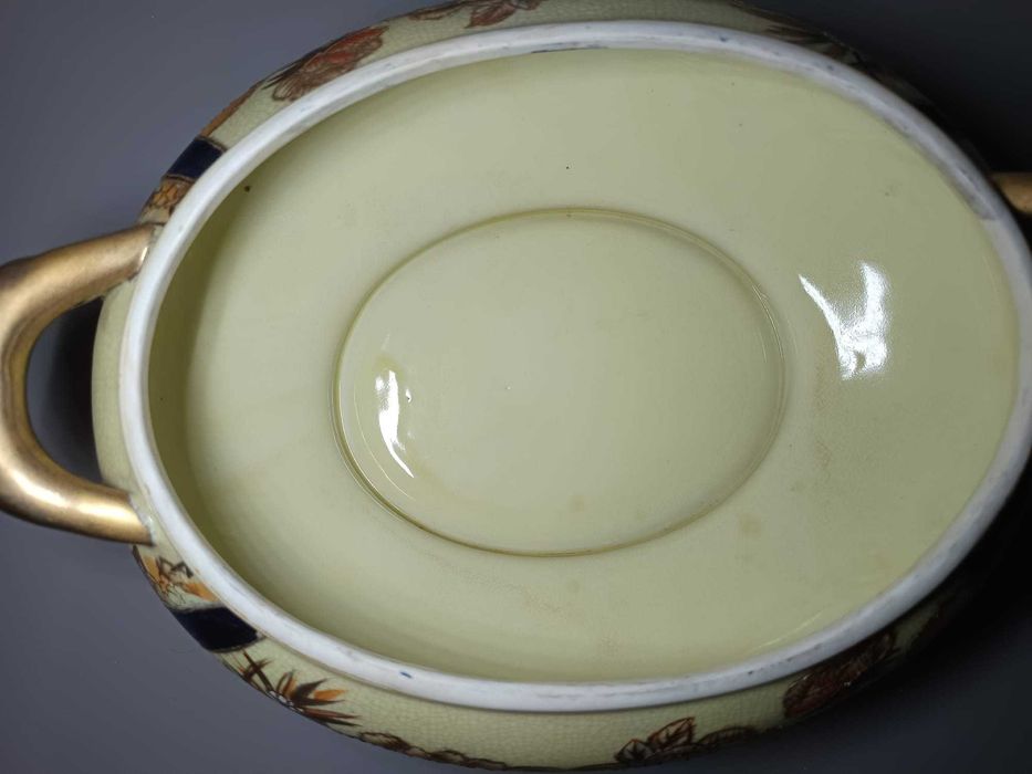 Terrina Royal Handpainted Satsuma – Pintura à Mão, Dourados em Relevo