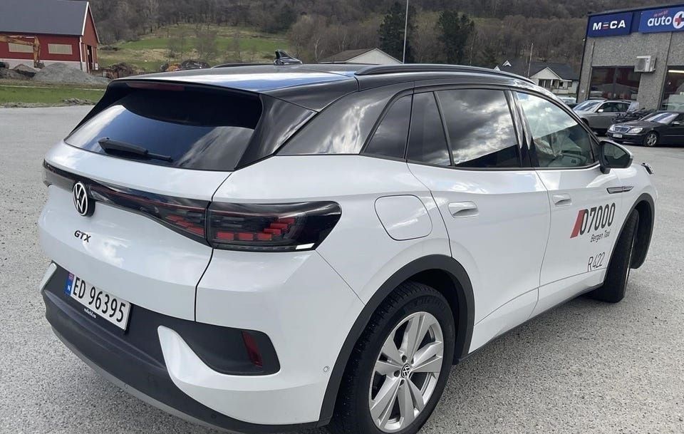 VW ID.4 82 kWh кришка багажника