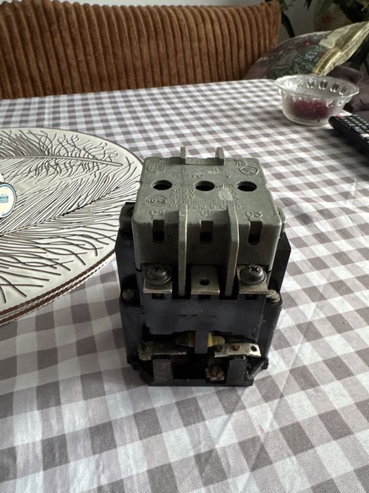 Електромагнітний пускач ПМА-3102 24В 40А